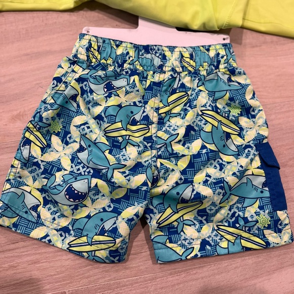 UV-SKINZ Boy’s 3-Piece Swim Set 50+ Sun Protection Green and Blue Shark Sun Wear - Picture 2 of 10